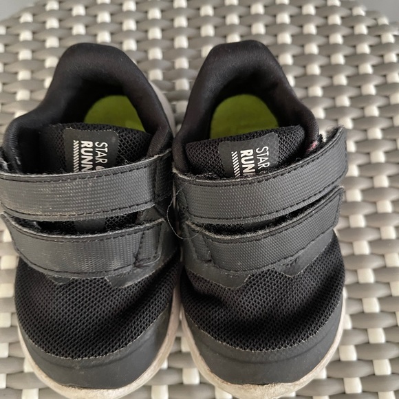 Toddler 5C Nike runner - Picture 3 of 4